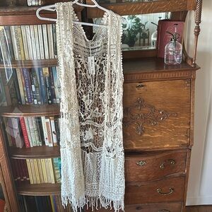 Sweater Lace Cream Vest Brand New Size L w/ tags